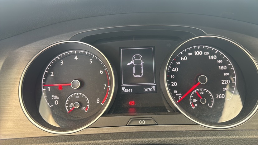Volkswagen Golf 2015 car image #3