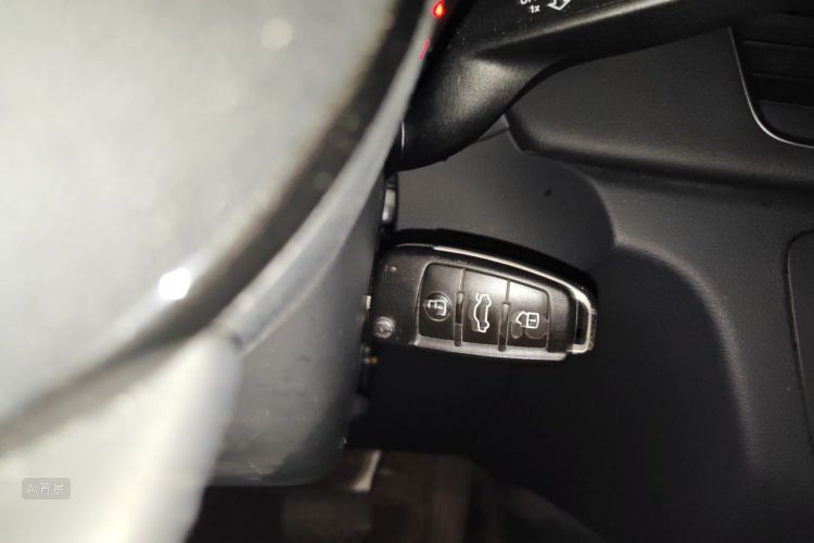 Audi Q3 2018 #10 Audi Q3 2018 car image #10