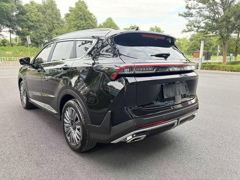Jetour X70 PLUS 2024 #4 Jetour X70 PLUS 2024 car image #4
