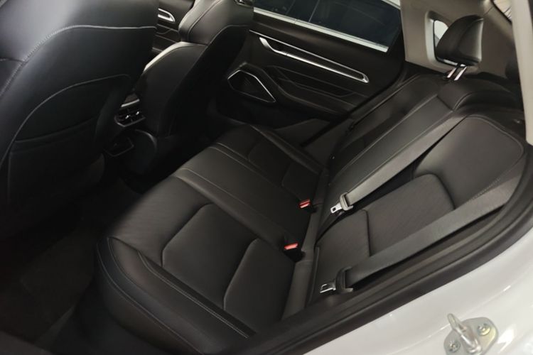GEELY Emgrand 2022 #17 GEELY Emgrand 2022 car image #17