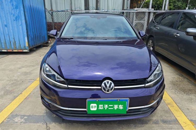 Volkswagen Golf 2019 car image #3