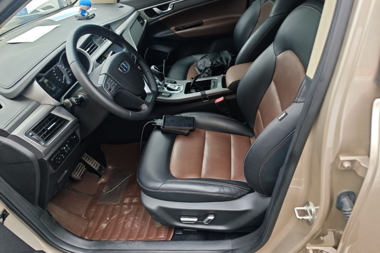 GEELY Emgrand GS 2017 car image #15