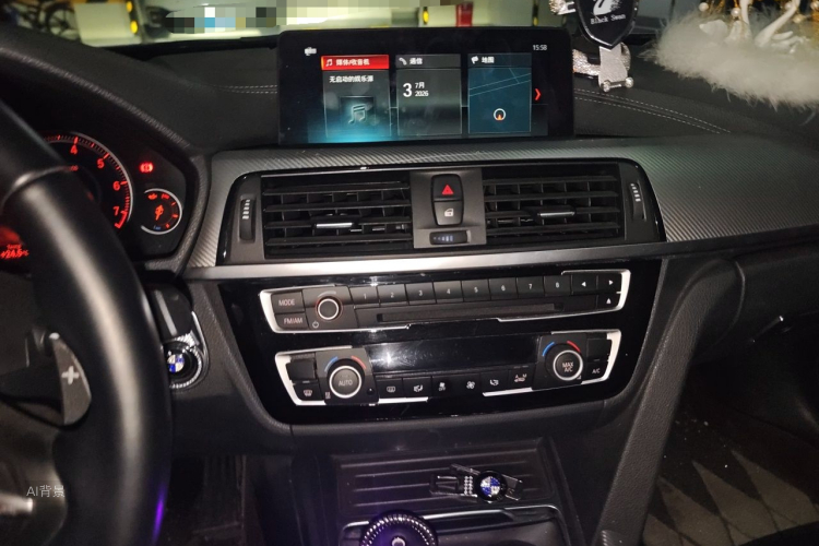BMW 3 Series 2018 car image #15