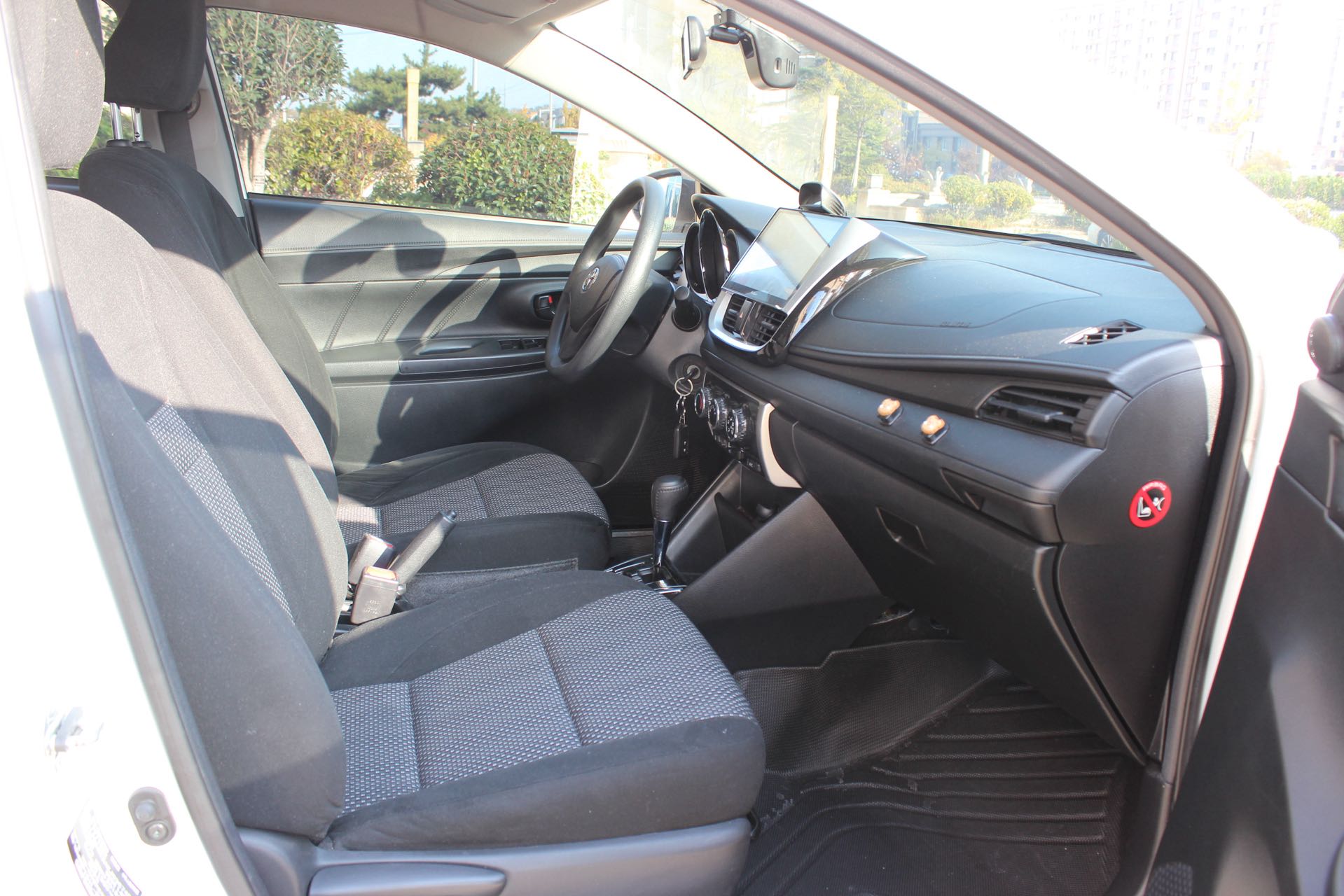 Toyota Vios 2018 imagen de coche #6
