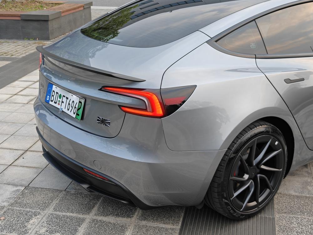 Tesla Model 3 2024 #8 Tesla Model 3 2024 car image #8