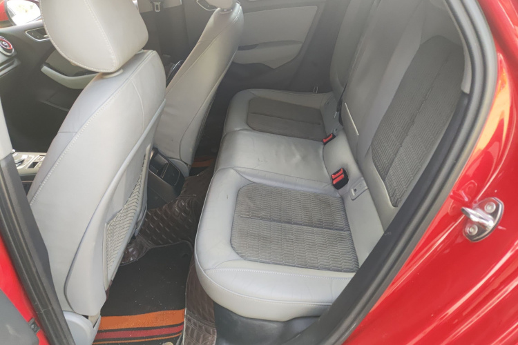 Audi A3 2019 car image #17