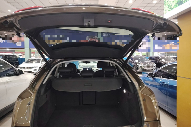 Audi Q3 2016 immagine di auto #19