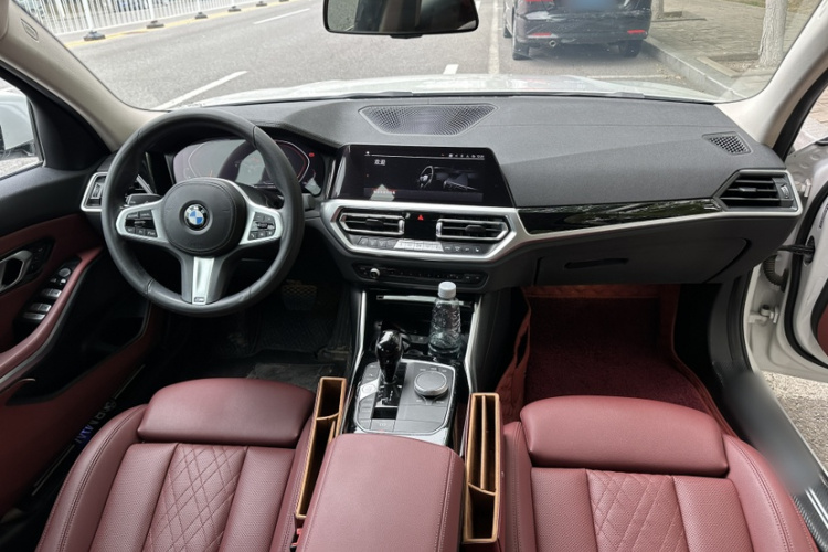 BMW 3 Series 2022 #9 BMW 3 Series 2022 car image #9