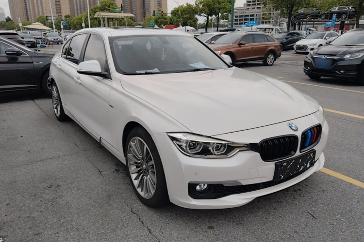 BMW 3 Series 2019 #4 BMW 3 Series 2019 car image #4
