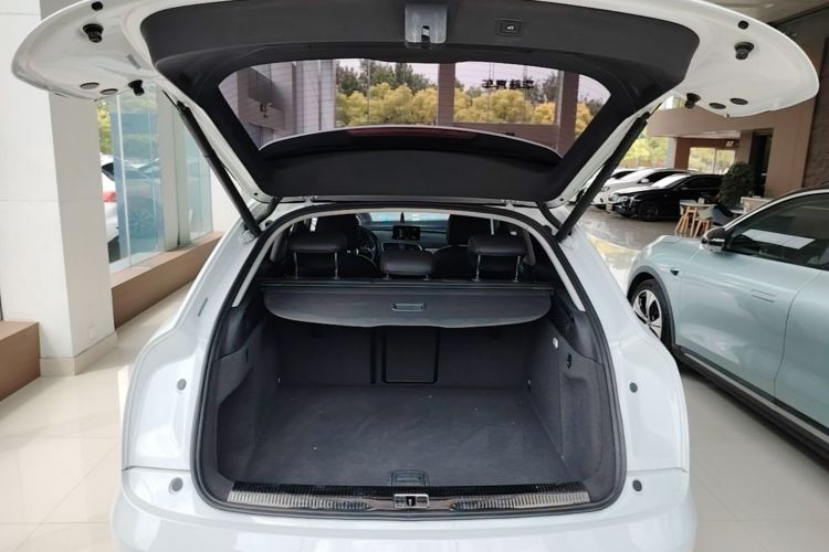 Audi Q3 2019 #19 Audi Q3 2019 car image #19
