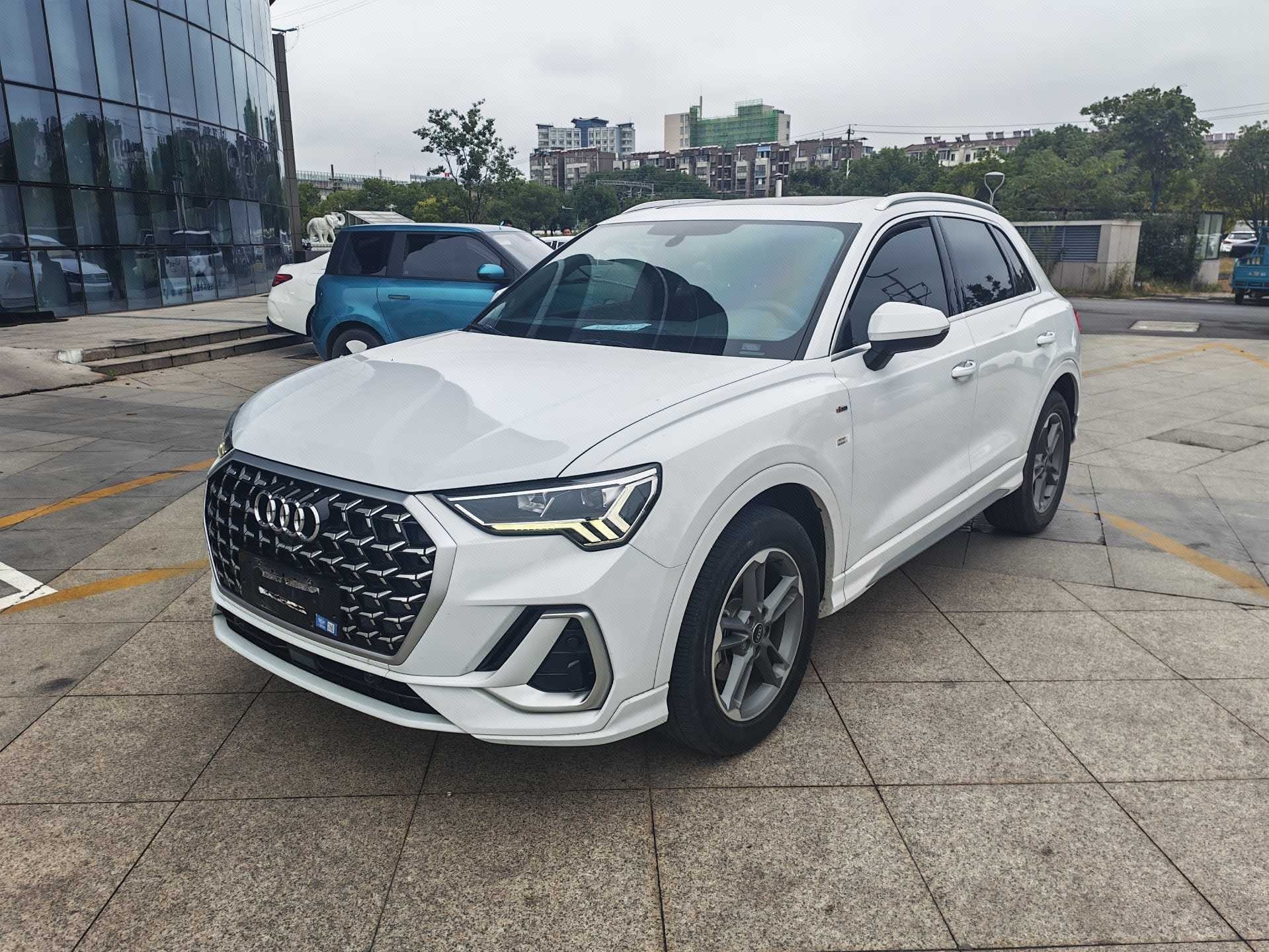 Audi Q3 2024 Audi Q3 2024 car image