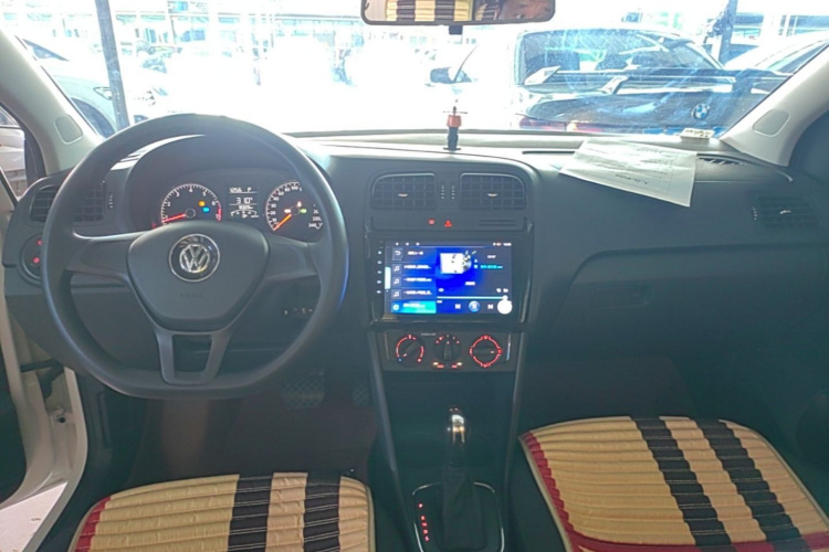 Volkswagen Polo 2016 #10 Volkswagen Polo 2016 car image #10