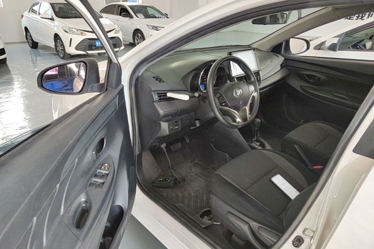 Toyota Vios 2023 imagen de coche #12
