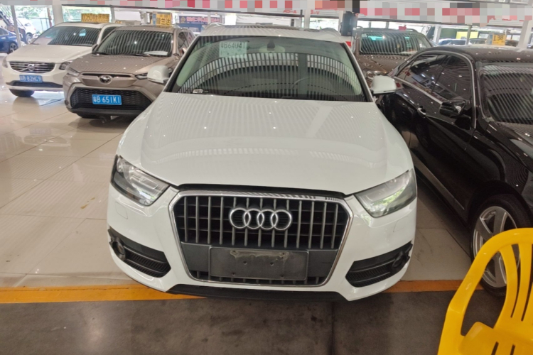 Audi Q3 2014 car image #3