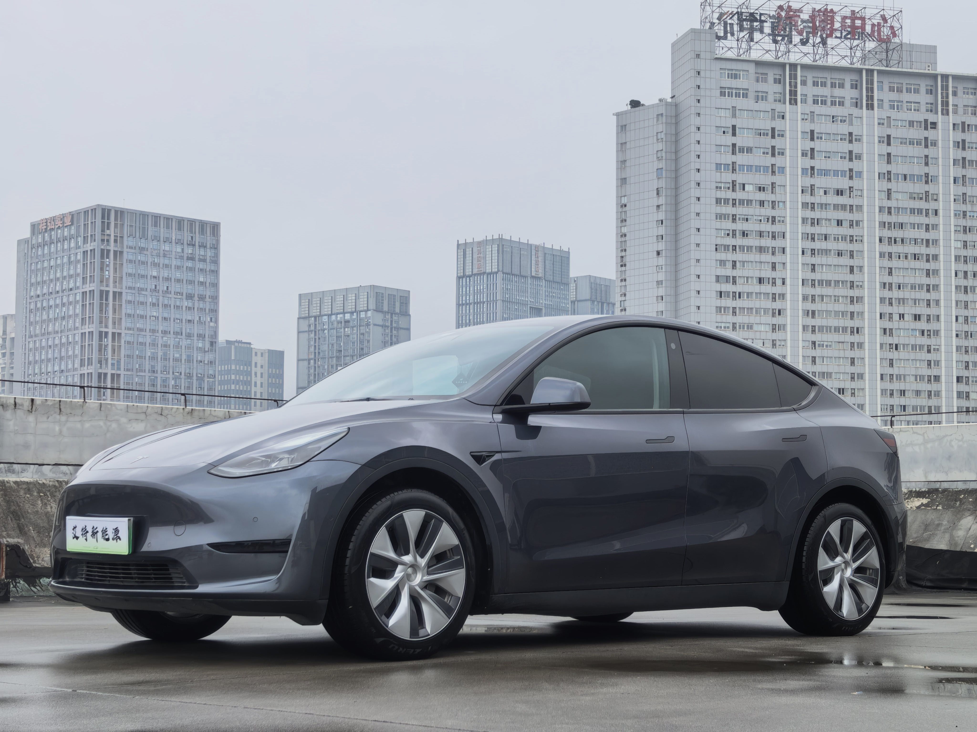 Tesla Model Y 2022 car image 