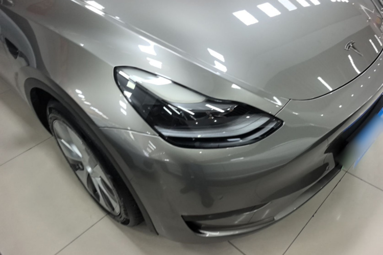 Tesla Model Y 2022 #4 Tesla Model Y 2022 car image #4