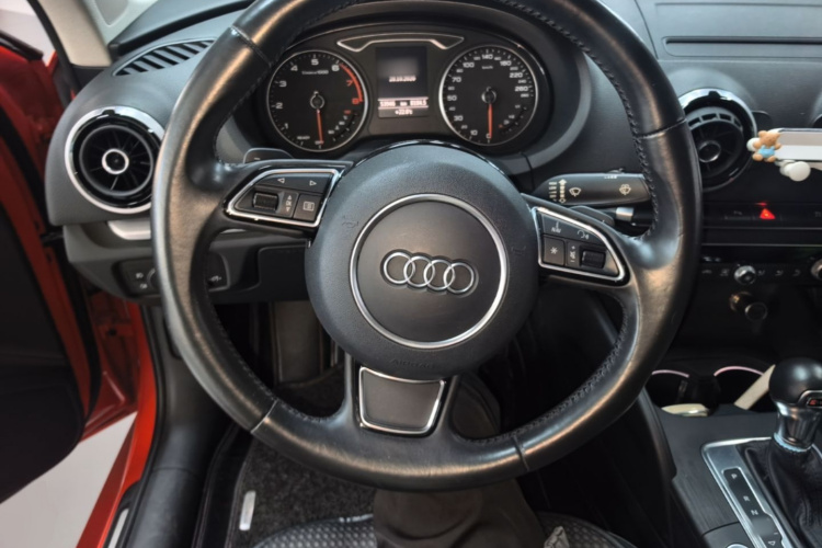 Audi A3 2016 car image #11