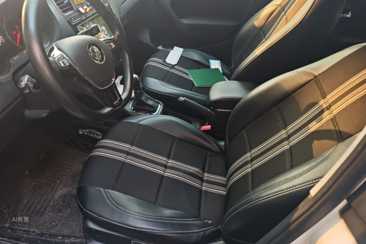 Volkswagen Polo 2019 car image #17