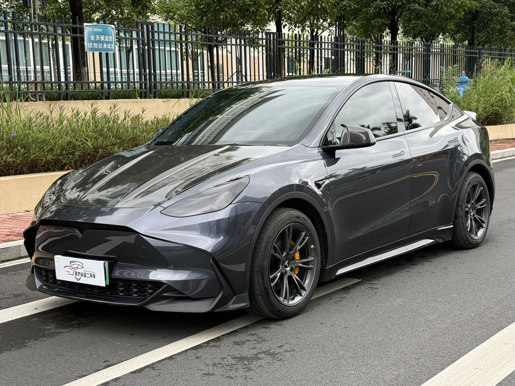Tesla Model Y 2024 Tesla Model Y 2024 car image