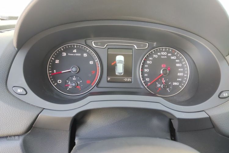 Audi Q3 2015 #8 Audi Q3 2015 car image #8
