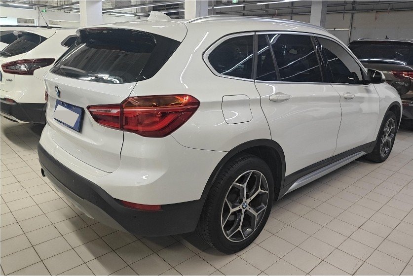 2019 #2 2019 car image #2
