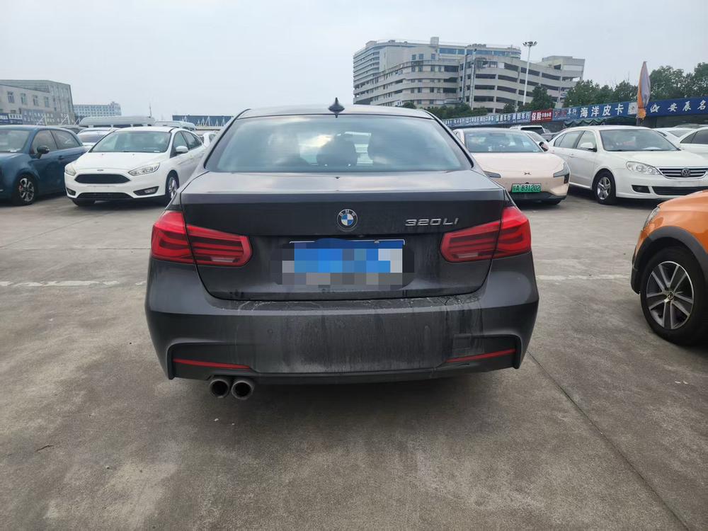 BMW 3 Series 2018 immagine di auto #5