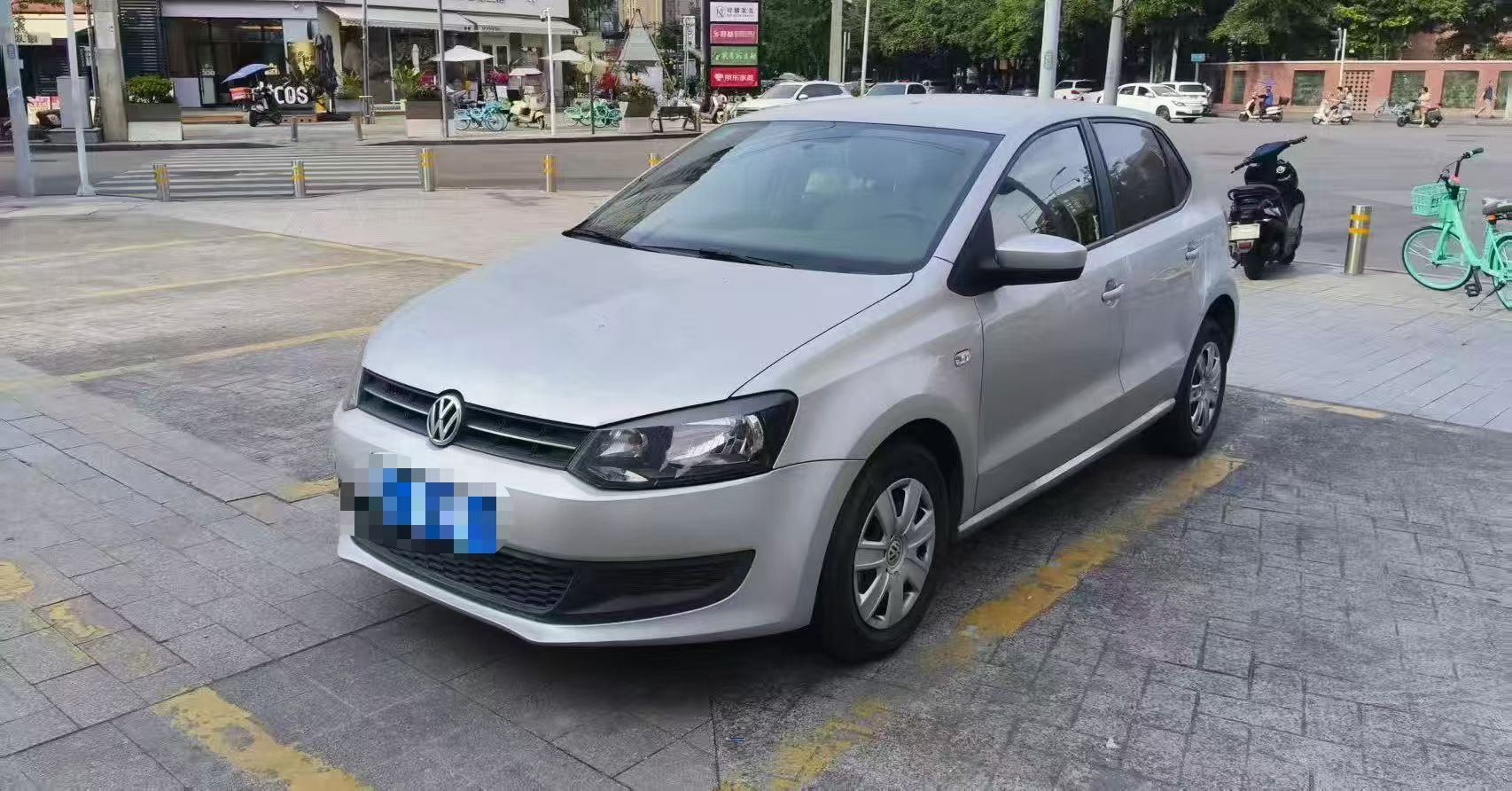Volkswagen Polo 2014 car image 