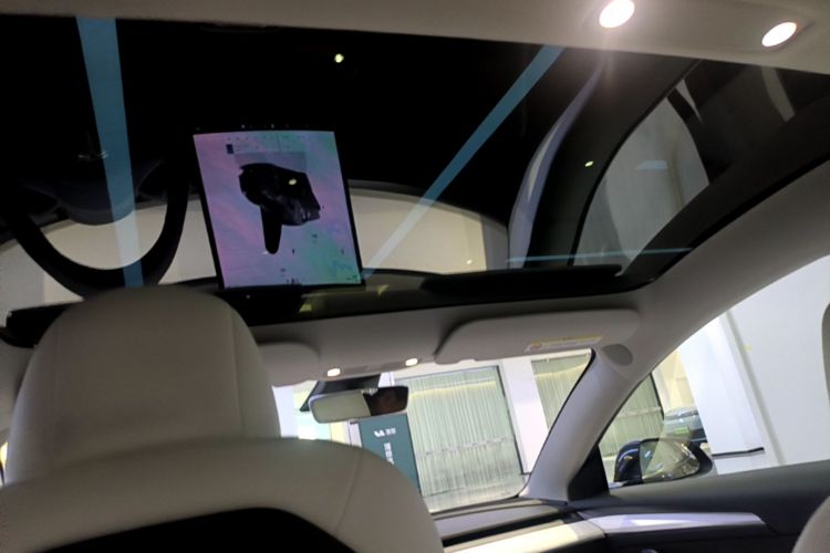 Tesla Model 3 2022 car image #18