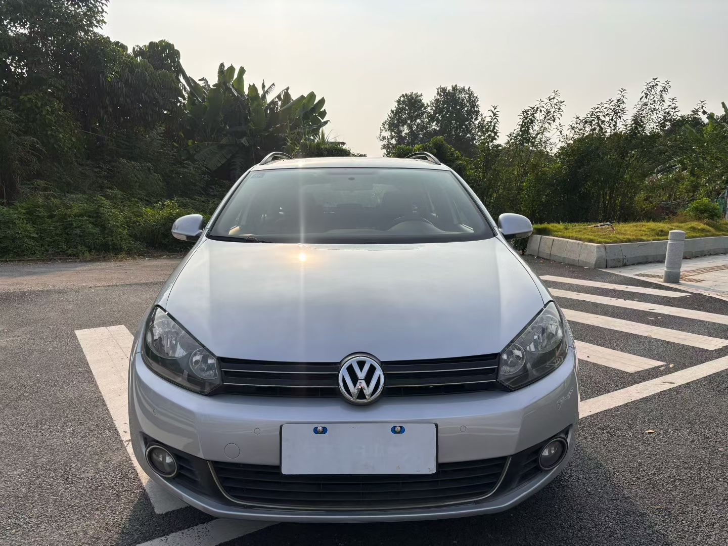 2014 car image #2