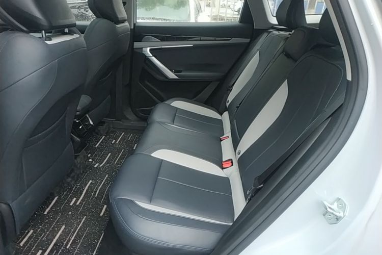 GEELY Boyue L 2024 car image #13