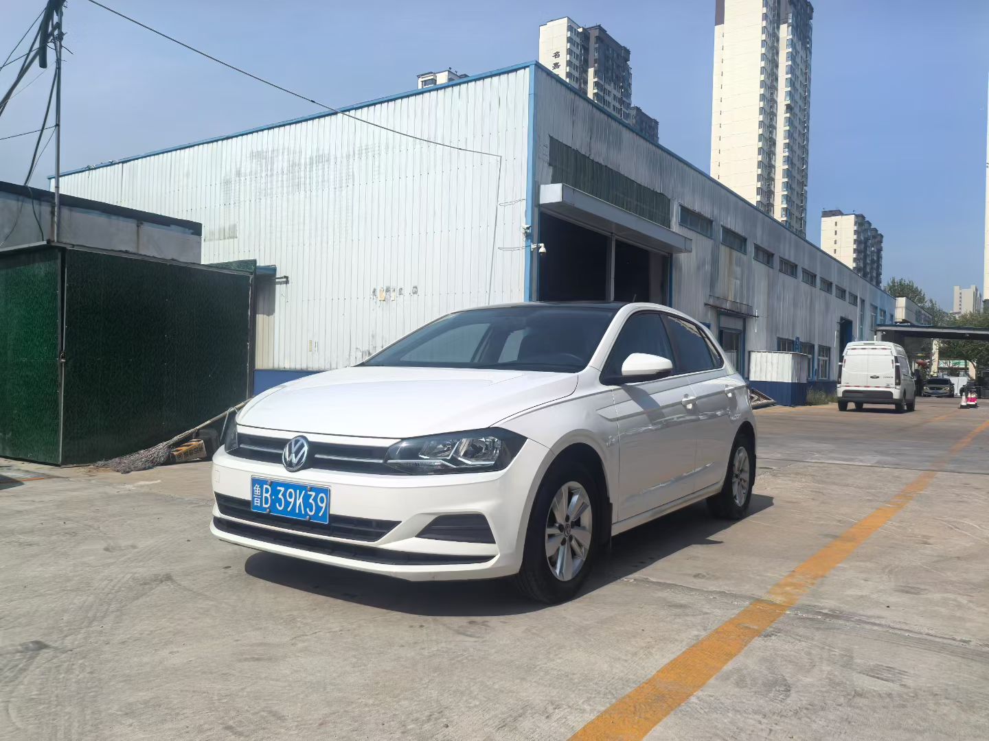 Volkswagen Polo 2020 car image 
