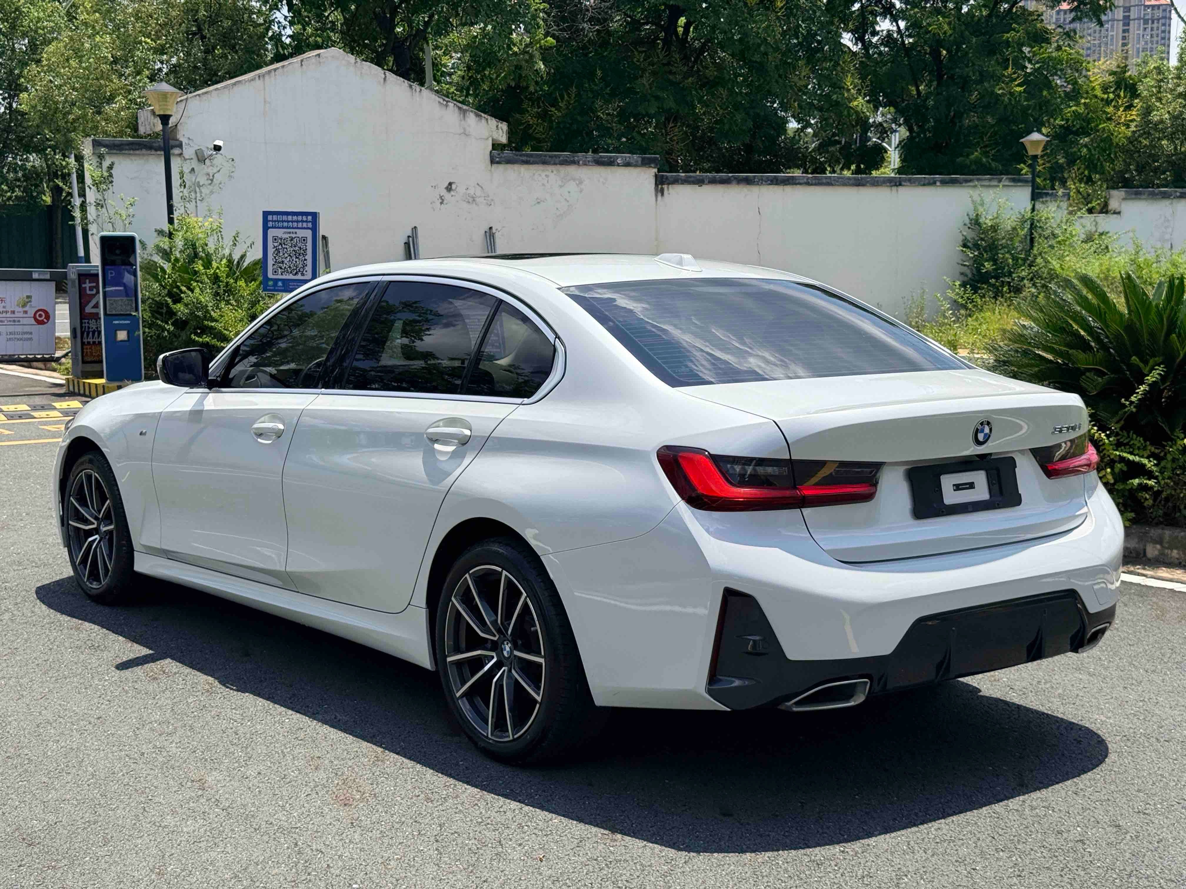 BMW 3 Series 2023 #9 BMW 3 Series 2023 car image #9