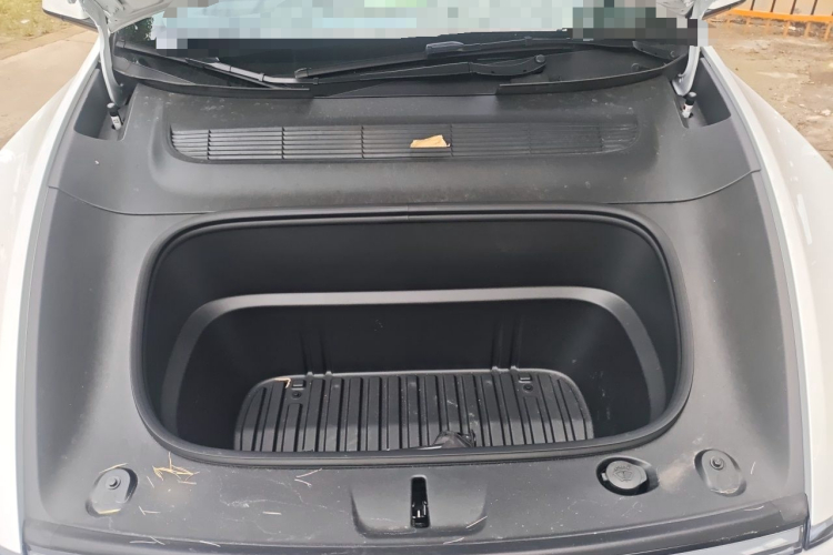 Tesla Model Y 2026 #22 Tesla Model Y 2026 car image #22