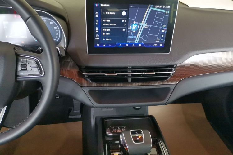 HongQi E-QM5 2023 car image #17