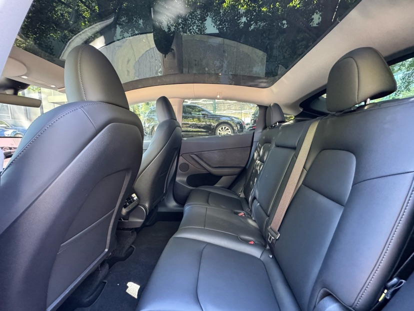 Tesla Model Y 2023 #5 Tesla Model Y 2023 car image #5