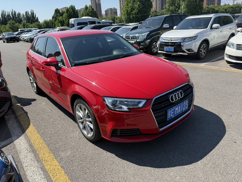 Audi A3 2018 car image #2