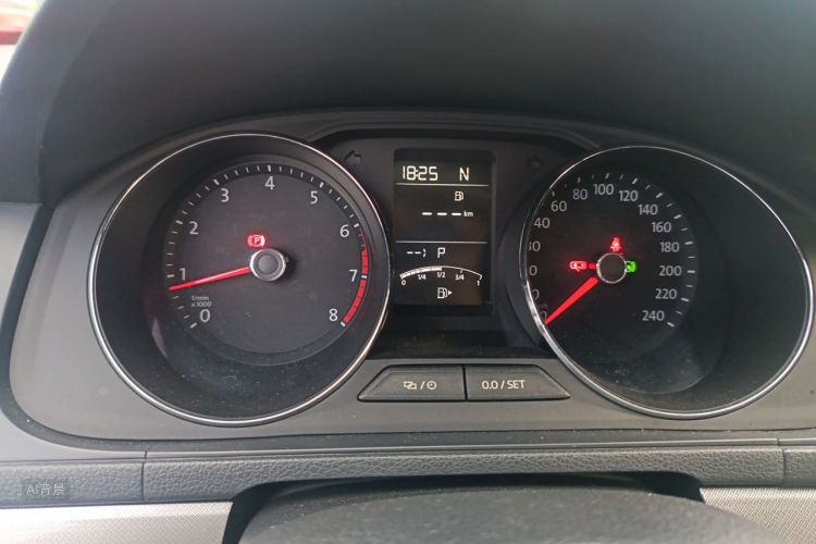 Volkswagen Lavida 2018 car image #13