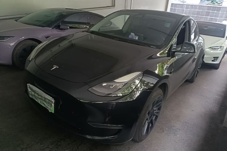 Tesla Model Y 2022 immagine di auto #2