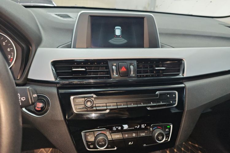 BMW X1 2019 car image #13