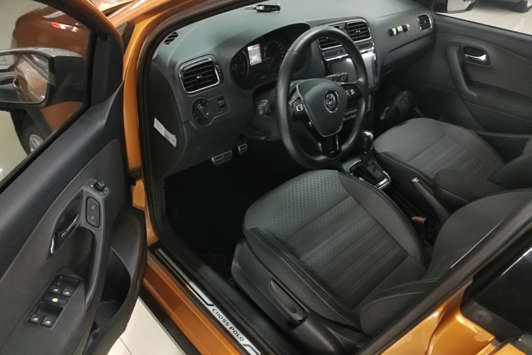 Volkswagen Polo 2017 #16 Volkswagen Polo 2017 car image #16