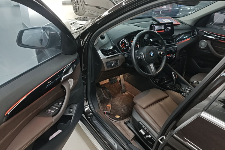 BMW X1 2021 car image #16