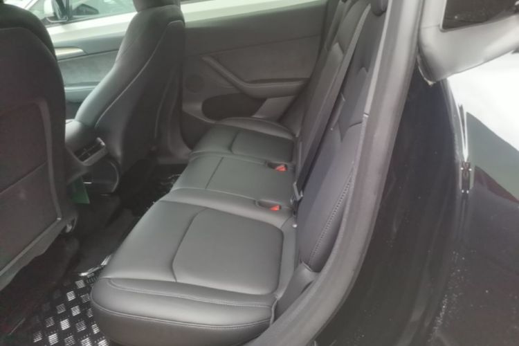 Tesla Model Y 2022 immagine di auto #17