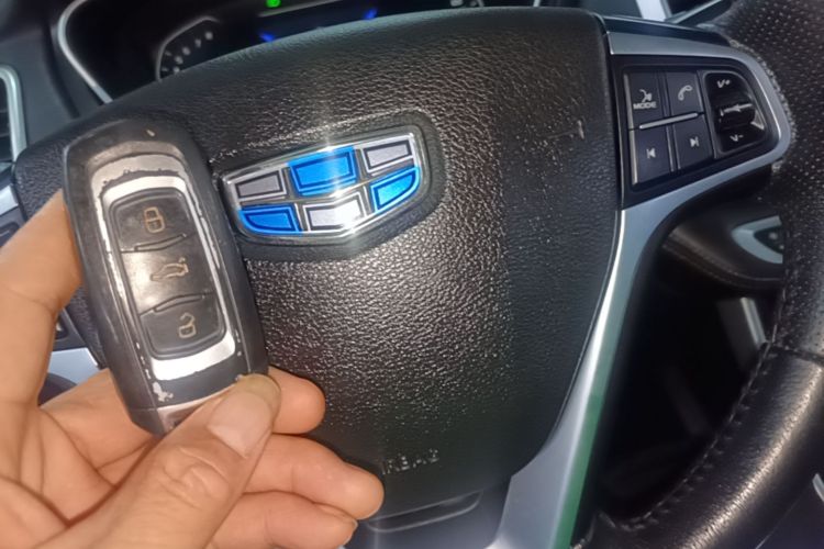 GEELY Vision X6 2019 car image #9