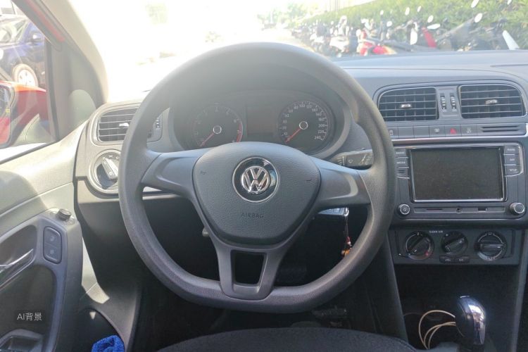 Volkswagen Polo 2018 car image #12