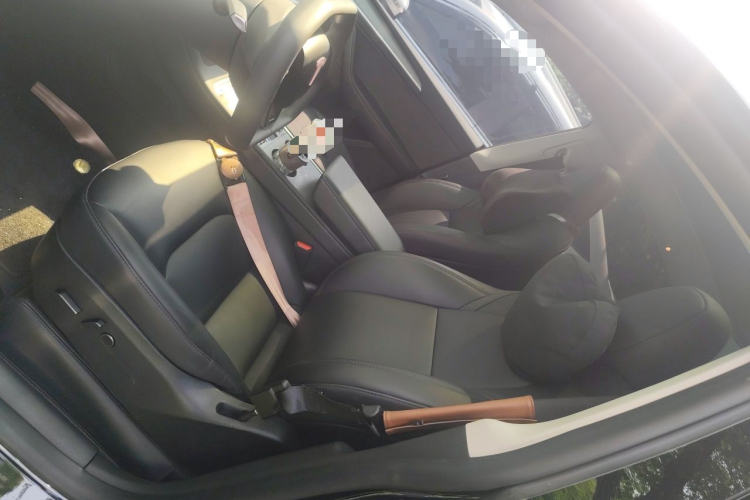 Tesla Model Y 2023 #15 Tesla Model Y 2023 car image #15