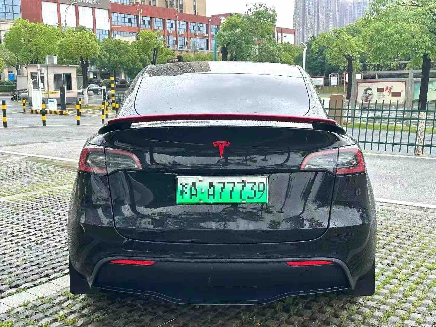 Tesla Model Y 2023 #8 Tesla Model Y 2023 car image #8