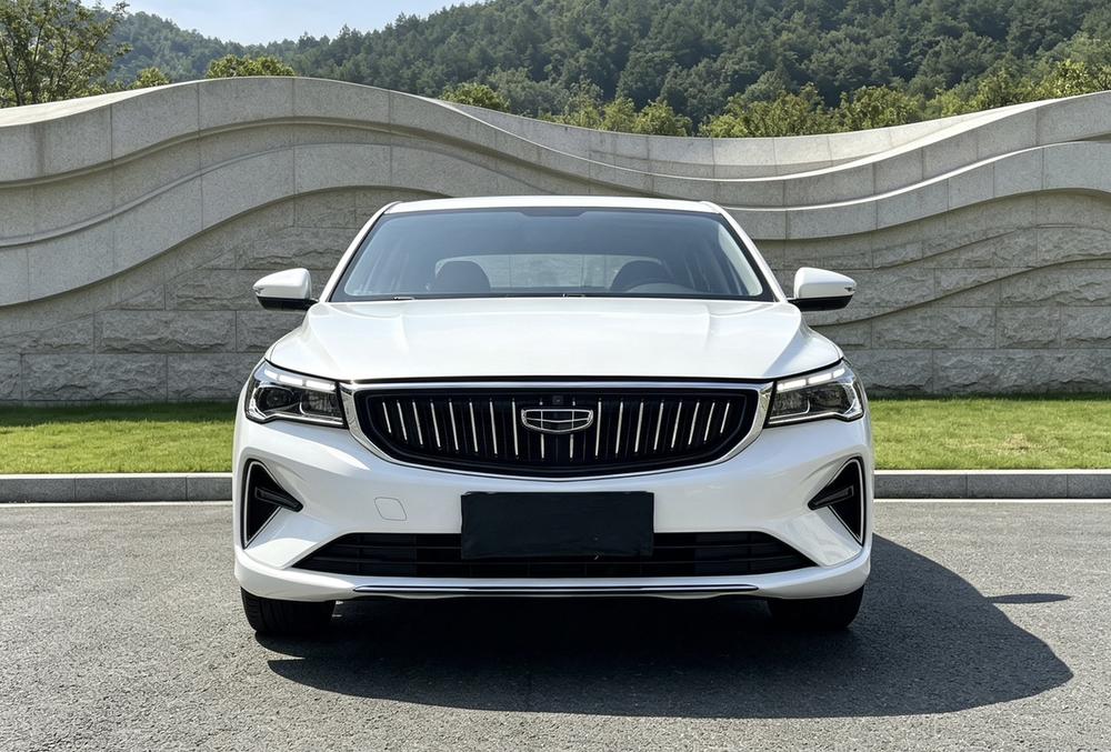 GEELY Emgrand 2022 #2 GEELY Emgrand 2022 imagen de coche #2