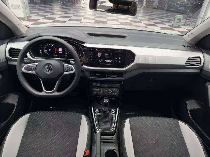 Volkswagen Tacqua 2021 car image #5