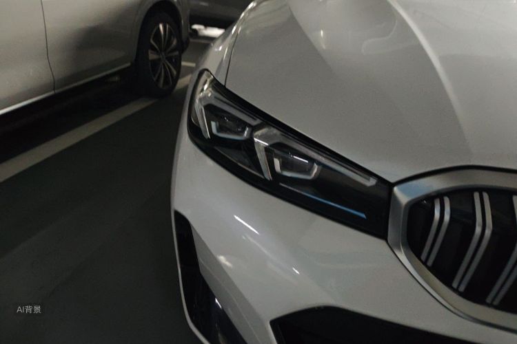 BMW 3 Series 2024 car image #8