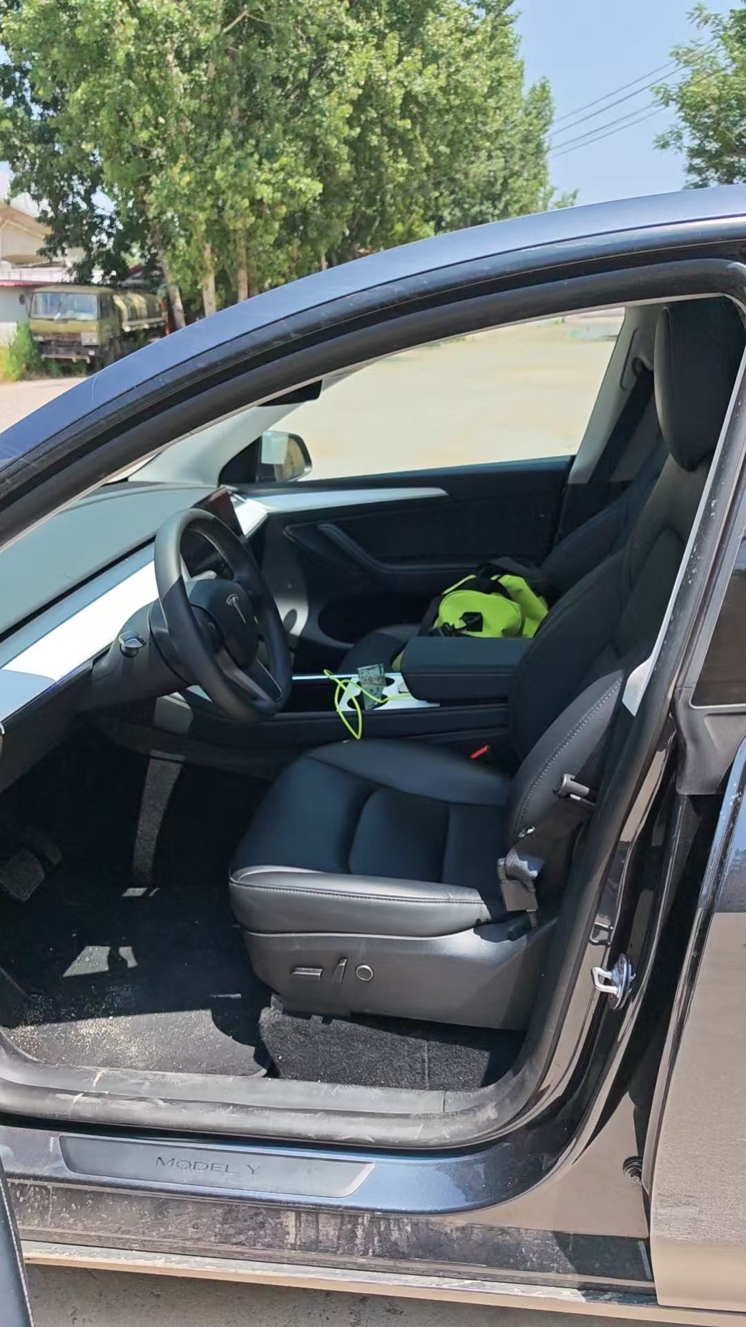 Tesla Model Y 2024 car image #6